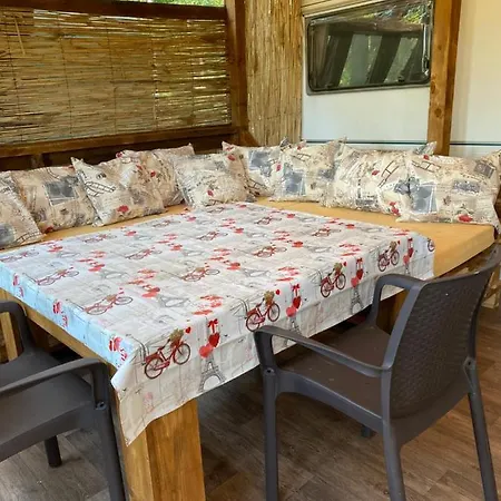 Forest Beach Caravan Chernomorets